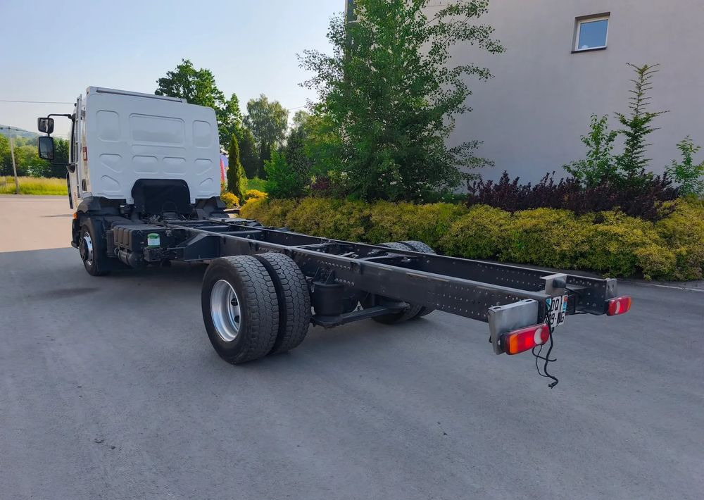 Renault Gama D 16.250 rama do zabudowy poduszka blokada mostu - משאית עם שלדת תא: תמונה 4 Renault Gama D 16.250 rama do zabudowy poduszka blokada mostu - משאית עם שלדת תא: תמונה 4