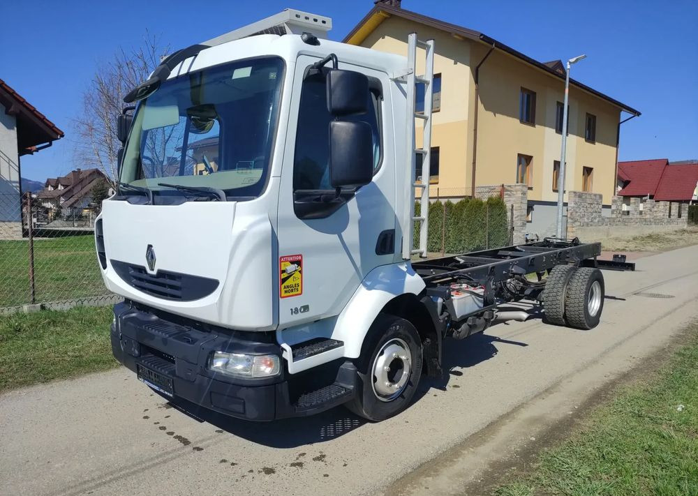Renault Gama Midlum DXI 12.180 rama do zabudowy - משאית עם שלדת תא: תמונה 1 Renault Gama Midlum DXI 12.180 rama do zabudowy - משאית עם שלדת תא: תמונה 1