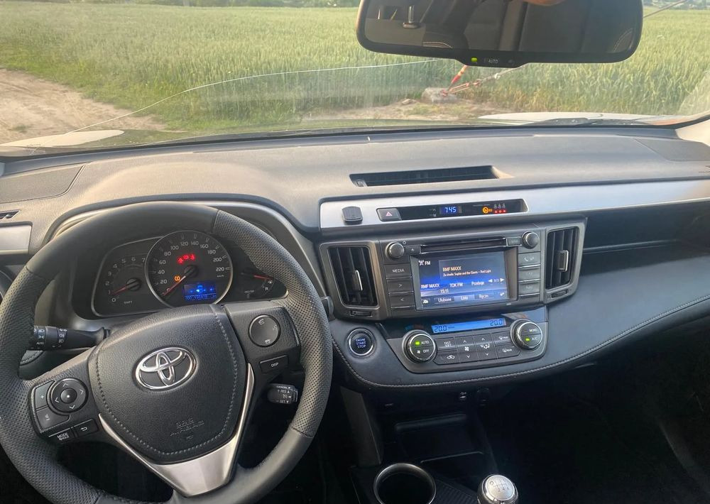 Toyota RAV4 2.0 D-4D 4x4 - SUV: תמונה 3 Toyota RAV4 2.0 D-4D 4x4 - SUV: תמונה 3