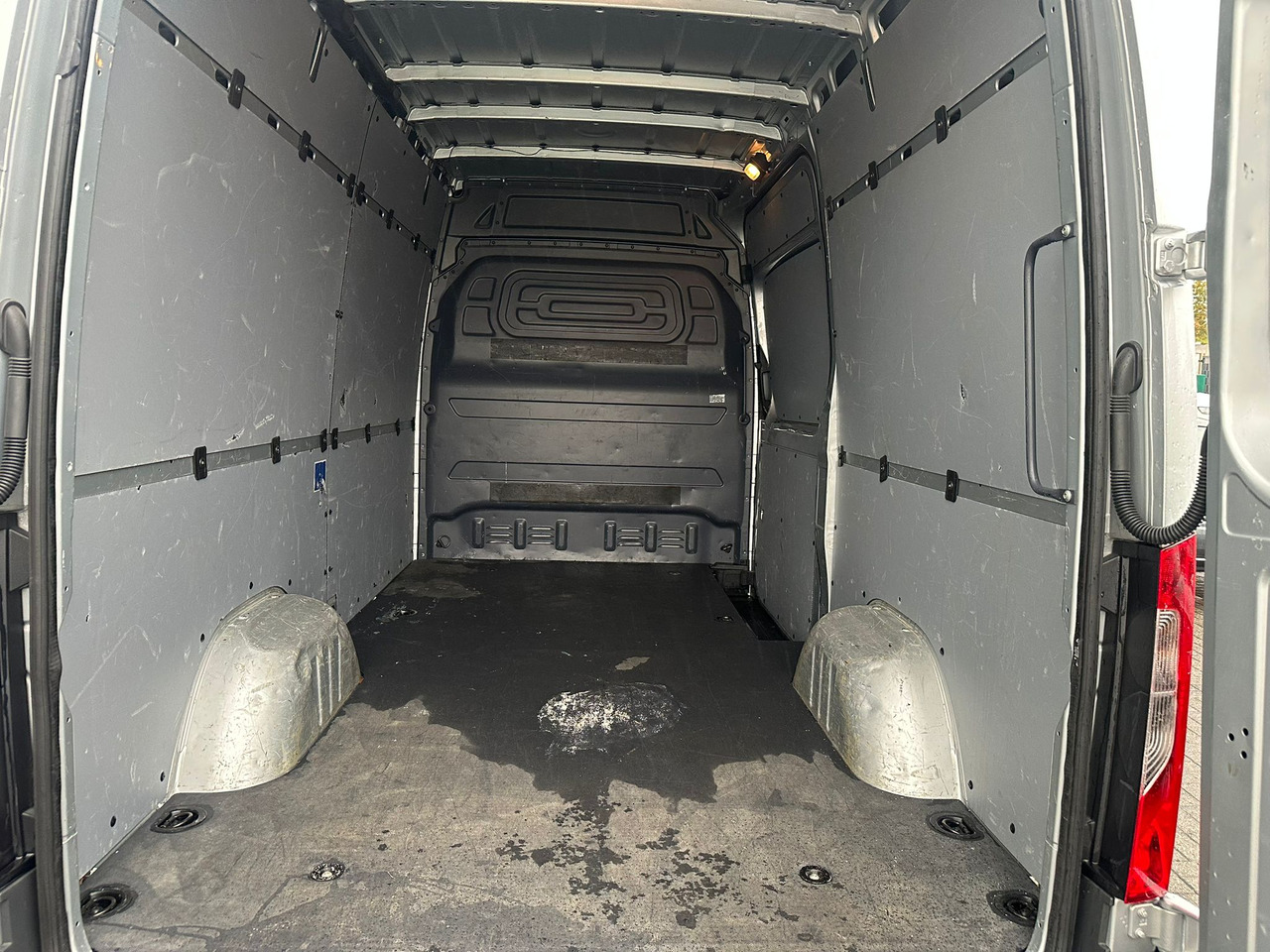MERCEDES-BENZ Sprinter - כלי רכב מסחרי עם לוח: תמונה 5 MERCEDES-BENZ Sprinter - כלי רכב מסחרי עם לוח: תמונה 5