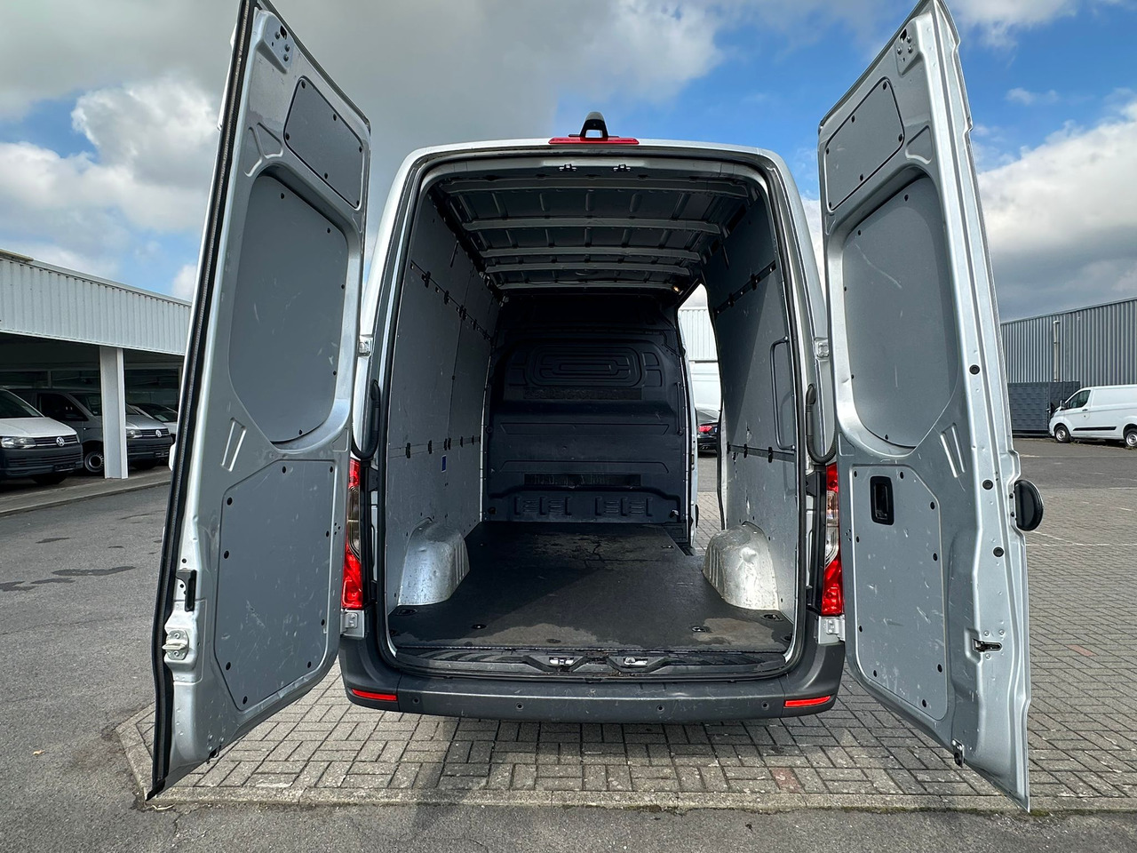 כלי רכב מסחרי עם לוח MERCEDES-BENZ Sprinter: תמונה 7