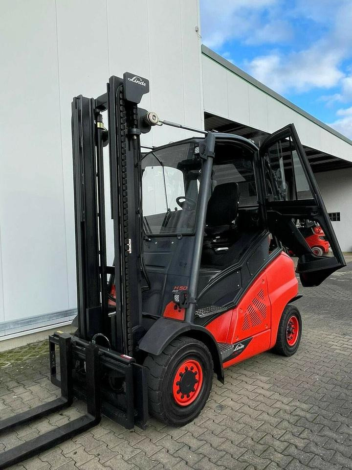 Linde Linde H 50 T - 7.390 h - Seitenschieber/Zinken neu - - מלגזת LPG: תמונה 2 Linde Linde H 50 T - 7.390 h - Seitenschieber/Zinken neu - - מלגזת LPG: תמונה 2