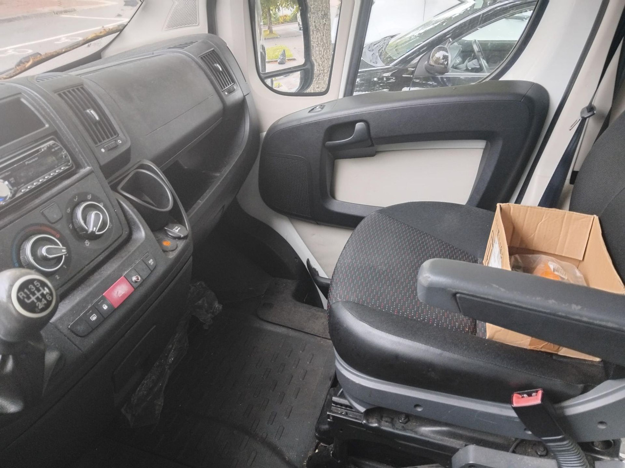 Mini car citroen Dietrich 2014 120276 km boîte de vitesse dé - מיניבוס, כלי רכב מסחרי לנוסעים: תמונה 2 Mini car citroen Dietrich 2014 120276 km boîte de vitesse dé - מיניבוס, כלי רכב מסחרי לנוסעים: תמונה 2