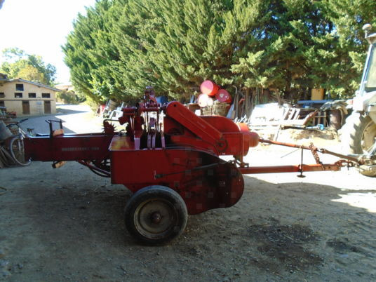 Massey Ferguson 10-8 - מכונת צרור מרובעת: תמונה 3 Massey Ferguson 10-8 - מכונת צרור מרובעת: תמונה 3