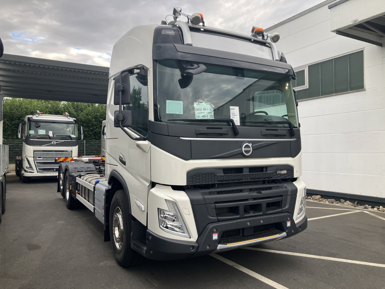 VOLVO FMX 540 6x2 Globetrotter Chassis - משאית עם שלדת תא: תמונה 2 VOLVO FMX 540 6x2 Globetrotter Chassis - משאית עם שלדת תא: תמונה 2