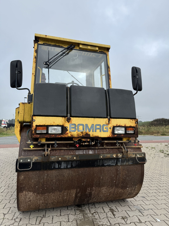 Bomag BW 151 AC-2 - מכבש משולב: תמונה 3 Bomag BW 151 AC-2 - מכבש משולב: תמונה 3