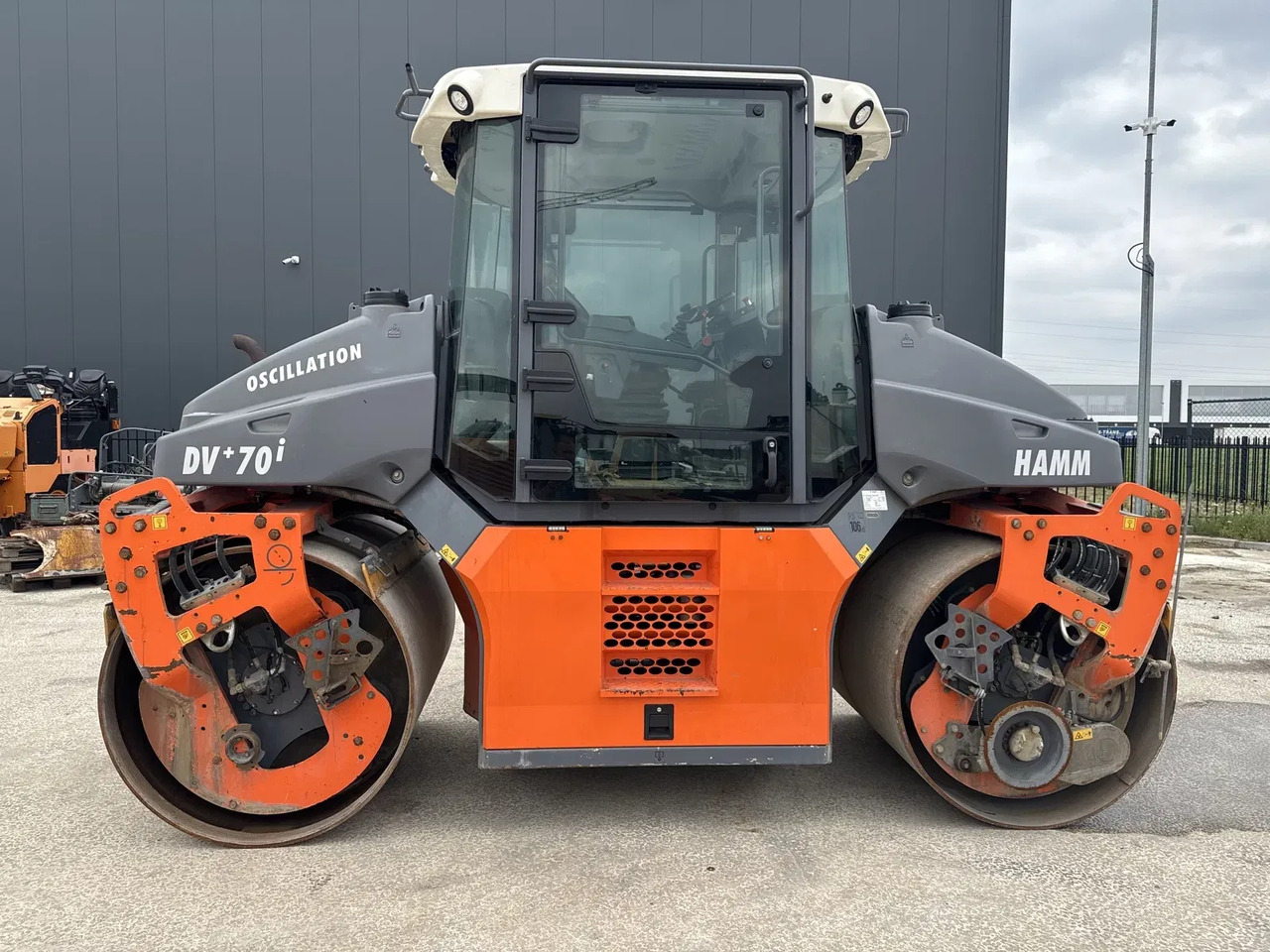 Hamm DV+ 70i VO-S - רולר כביש: תמונה 1 Hamm DV+ 70i VO-S - רולר כביש: תמונה 1