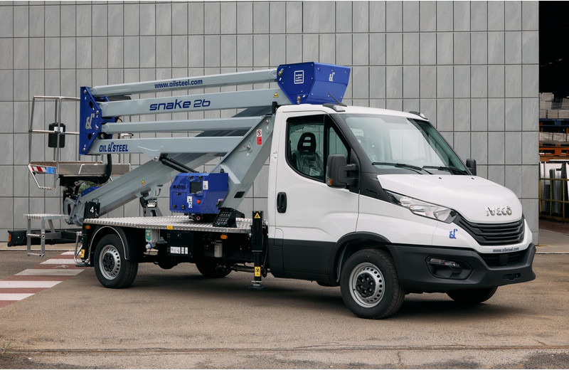 Oil & Steel Snake 26 Sobre IVECO 35S14 Distancia entre ejes 4100 mm - פלטפורמה אווירית: תמונה 1 Oil & Steel Snake 26 Sobre IVECO 35S14 Distancia entre ejes 4100 mm - פלטפורמה אווירית: תמונה 1