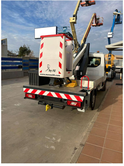 Usado Topy 11.1 sobre FORD TRANSIT CC FT3500 - פלטפורמה אווירית מותקנת על משאית: תמונה 4 Usado Topy 11.1 sobre FORD TRANSIT CC FT3500 - פלטפורמה אווירית מותקנת על משאית: תמונה 4