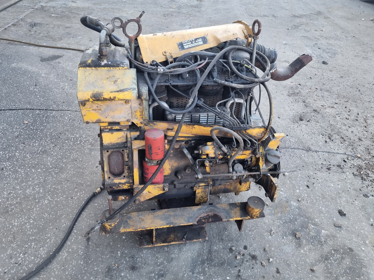 DEUTZ F4L912 - מנוע עבור מכונת בנייה: תמונה 4 DEUTZ F4L912 - מנוע עבור מכונת בנייה: תמונה 4