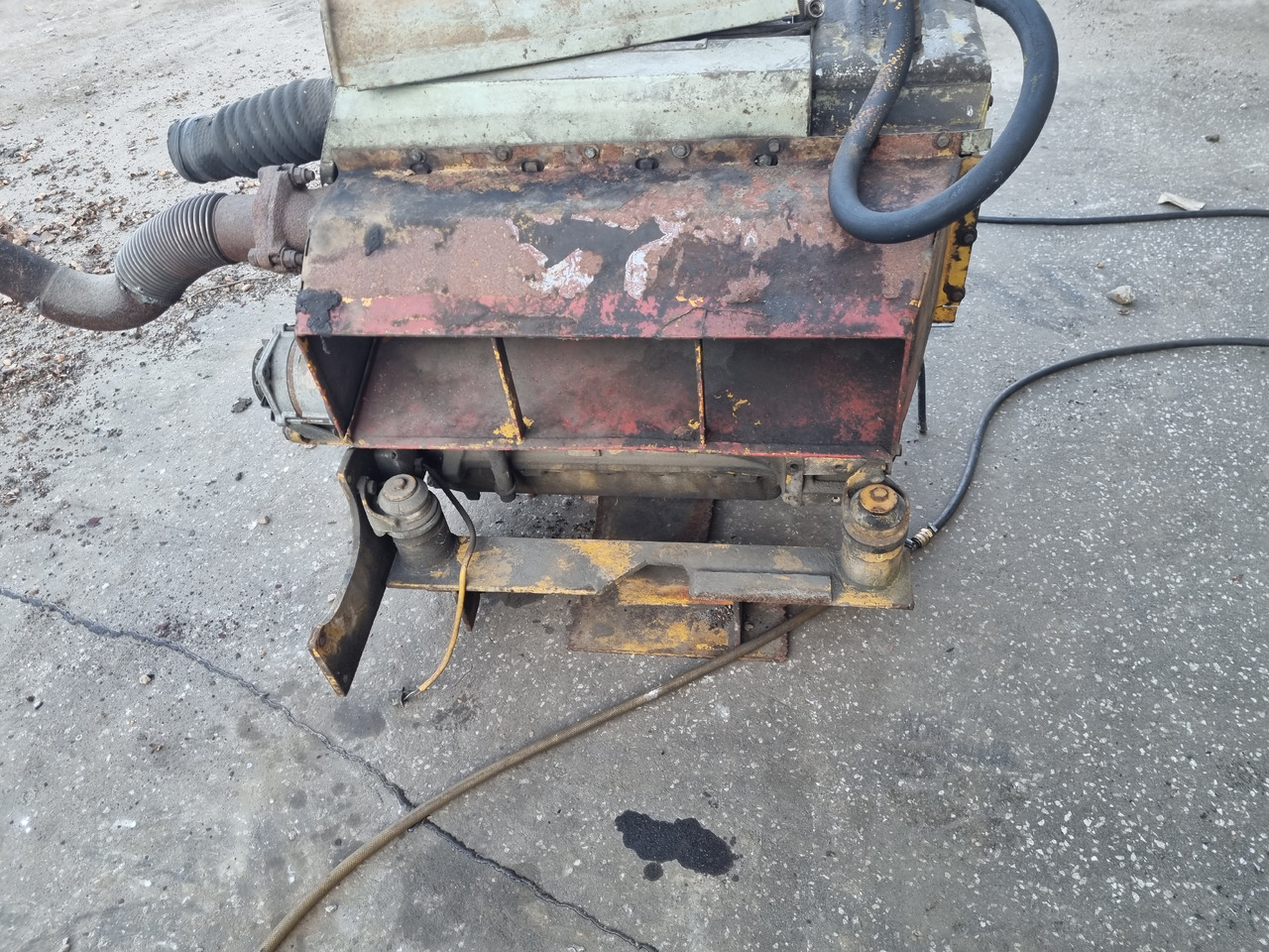 DEUTZ F4L912 - מנוע עבור מכונת בנייה: תמונה 3 DEUTZ F4L912 - מנוע עבור מכונת בנייה: תמונה 3