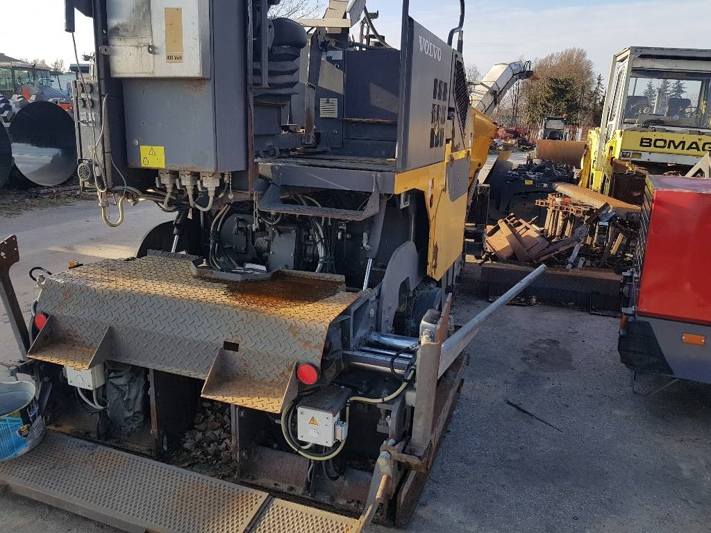 Volvo TITAN 2820 - מרצף אספלט: תמונה 3 Volvo TITAN 2820 - מרצף אספלט: תמונה 3