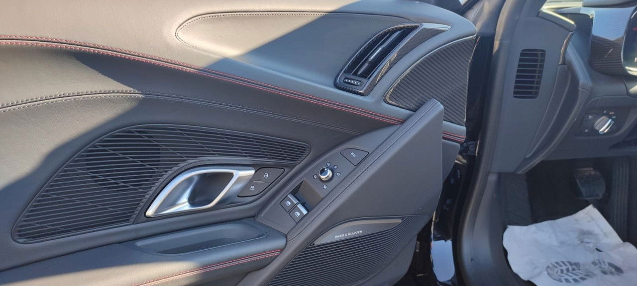 מכונית Audi R8 Spyder 5.2 FSI RWD performance: תמונה 15