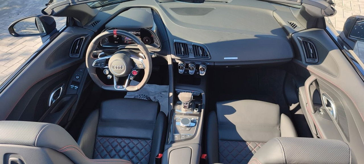 מכונית Audi R8 Spyder 5.2 FSI RWD performance: תמונה 12