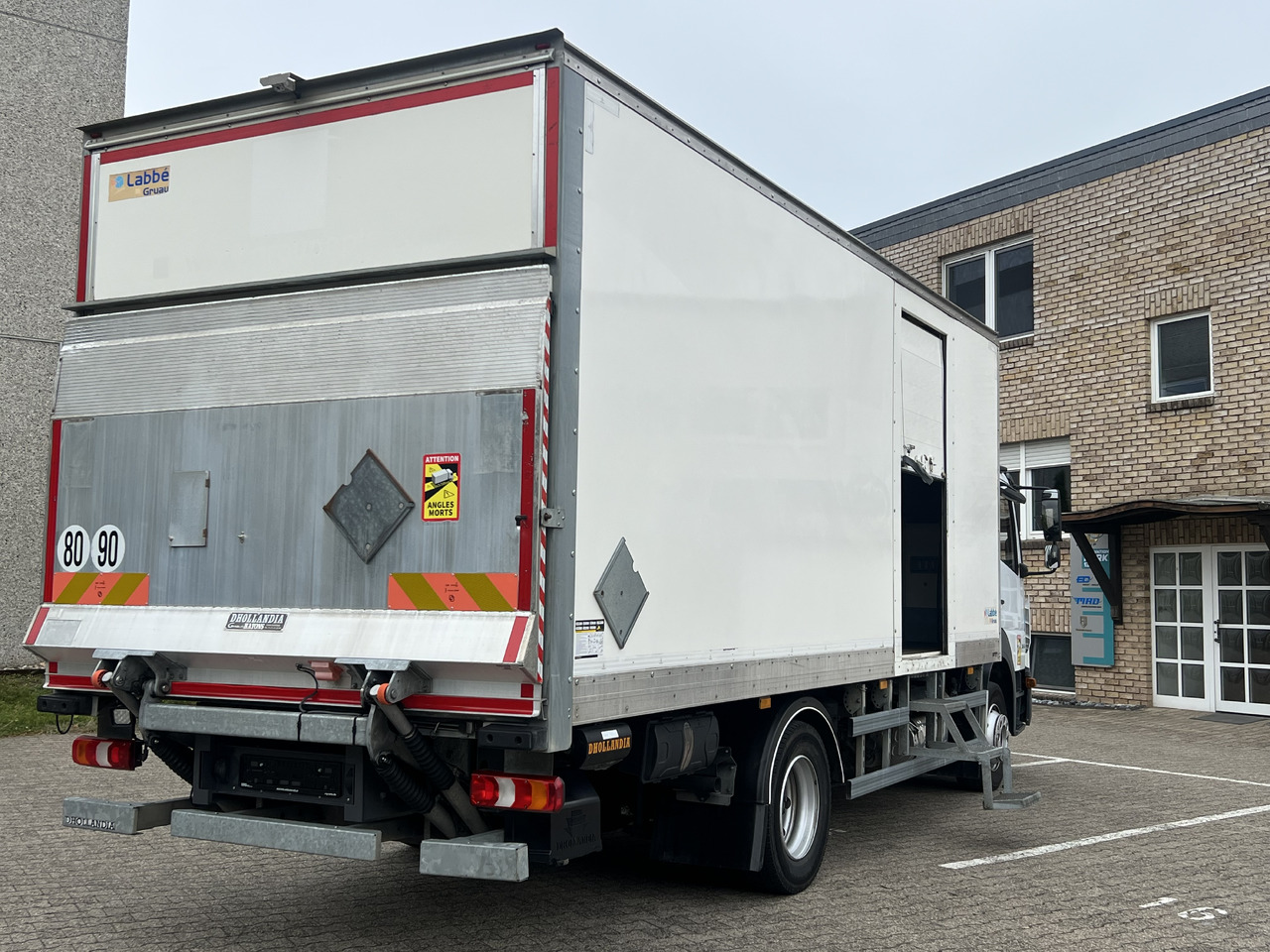 MERCEDES-BENZ Atego 1218 L Classic-Vermietung möglich-ADR-LBW - משאית תיבה: תמונה 4 MERCEDES-BENZ Atego 1218 L Classic-Vermietung möglich-ADR-LBW - משאית תיבה: תמונה 4