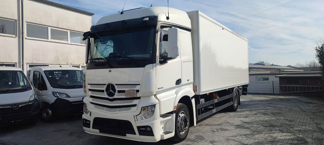 Mercedes-Benz Actros 1843 1843-Vermietung - LBW Voll-Luft-gefedert - משאית תיבה: תמונה 1 Mercedes-Benz Actros 1843 1843-Vermietung - LBW Voll-Luft-gefedert - משאית תיבה: תמונה 1
