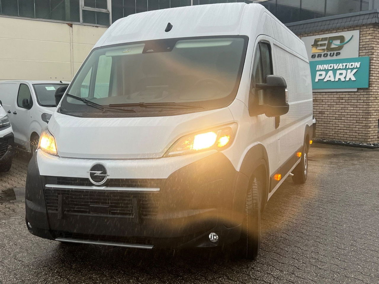 Opel Kasten 3,5 L4 H2 PS 180 Automatik+AHK Kasten 3,5 L4 H2 PS 180 Automatik+AHK - כלי רכב מסחרי עם לוח: תמונה 3 Opel Kasten 3,5 L4 H2 PS 180 Automatik+AHK Kasten 3,5 L4 H2 PS 180 Automatik+AHK - כלי רכב מסחרי עם לוח: תמונה 3