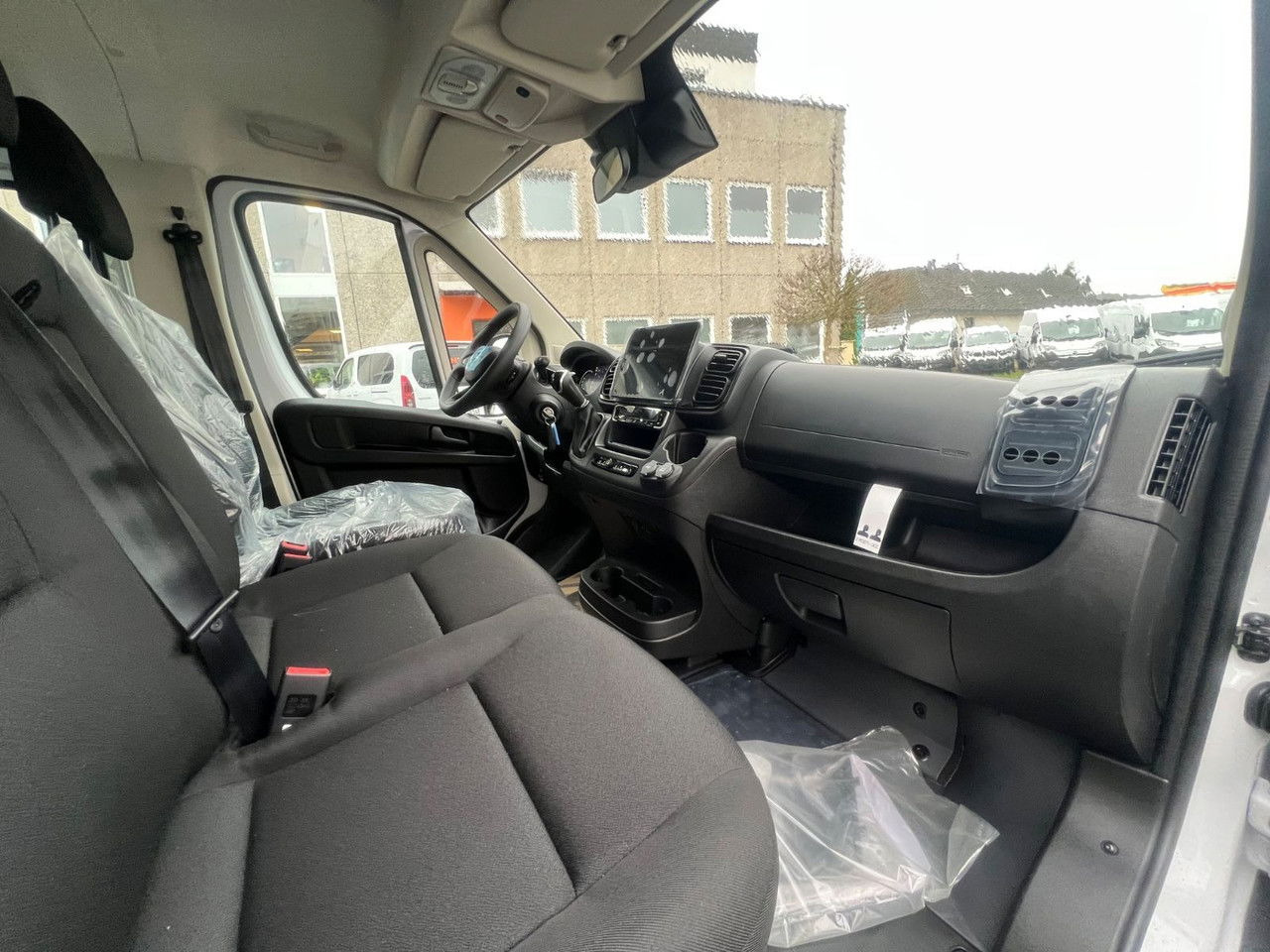 חָדָשׁ יחידת טרקטור מיני ארקטית, כלי רכב מסחרי קומבי Opel Movano Fahrgestell DoKa PS 180 35 L4 Heavy DSK: תמונה 13