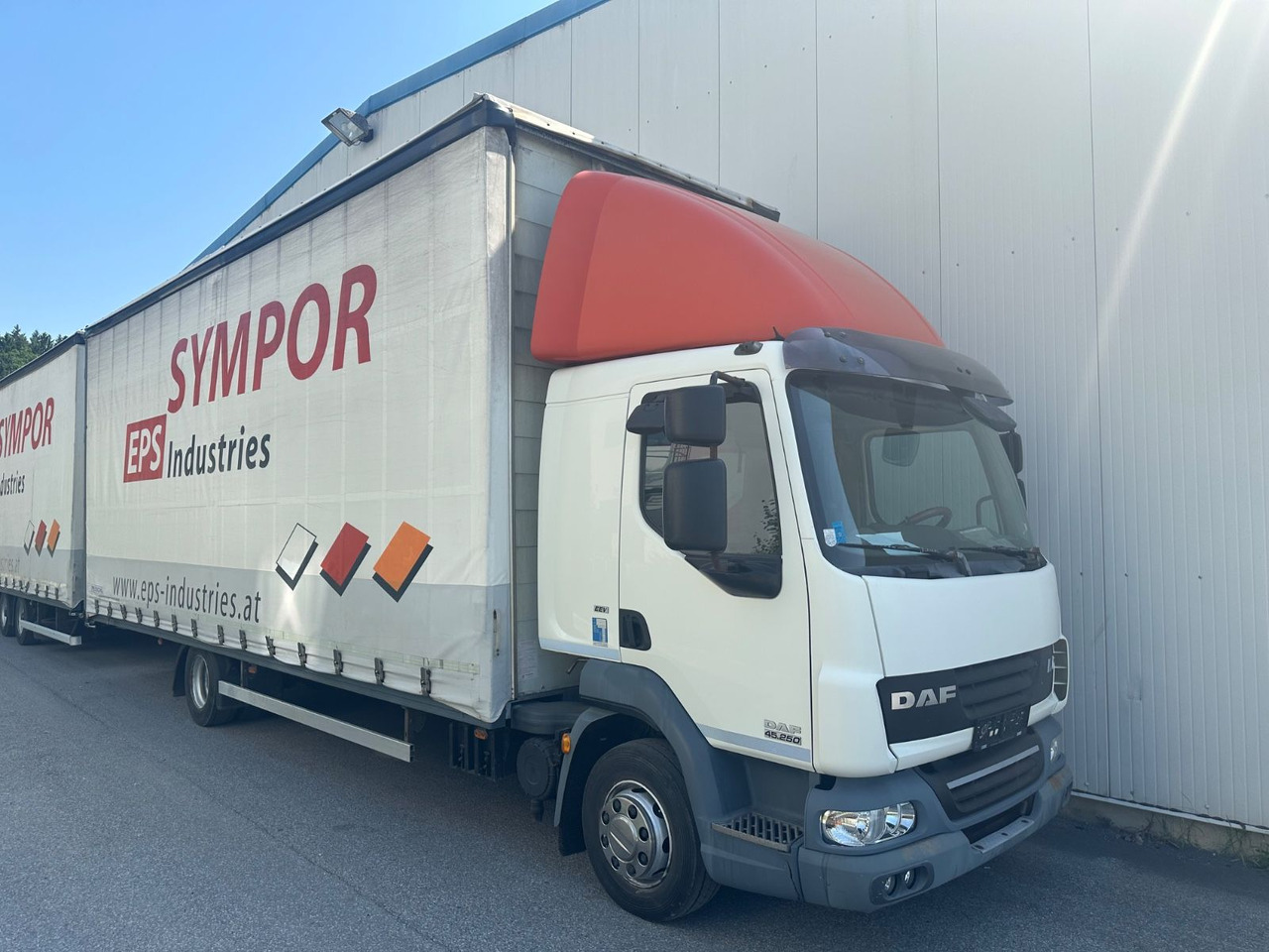 DAF LF 250 Schalter 120m° TÜV - משאית וילונות צד: תמונה 2 DAF LF 250 Schalter 120m° TÜV - משאית וילונות צד: תמונה 2
