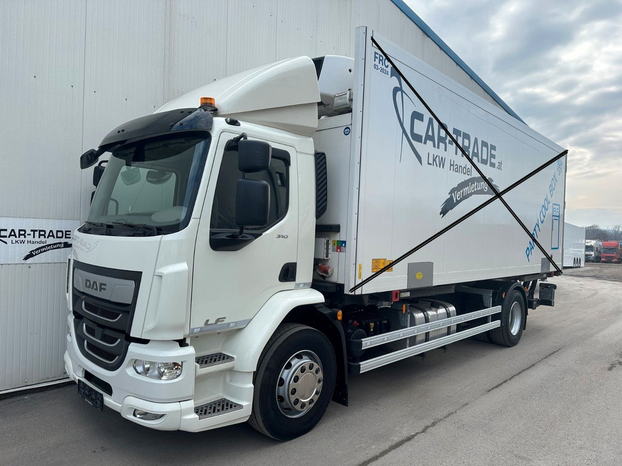 DAF LF 310 8G LBW Bär2T 3J-Garatnie DAF LF 310 8G LBW Bär2T 3J-Garatnie - מוביל מכולות/ משאית החלפת גוף: תמונה 3 DAF LF 310 8G LBW Bär2T 3J-Garatnie DAF LF 310 8G LBW Bär2T 3J-Garatnie - מוביל מכולות/ משאית החלפת גוף: תמונה 3