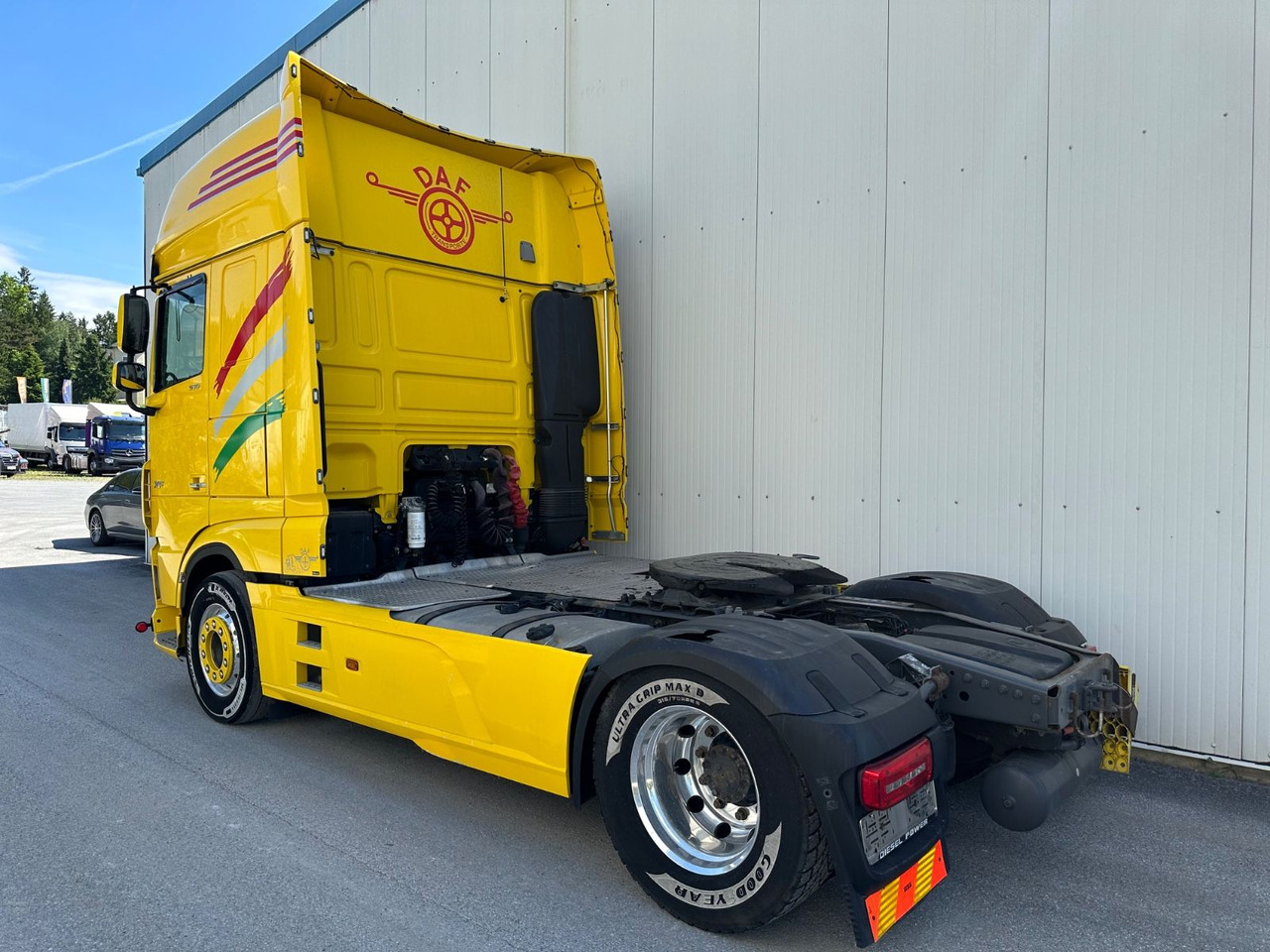 DAF XF 530 SSC Standklima Leder ALU Vollluft - יחידת טרקטור: תמונה 4 DAF XF 530 SSC Standklima Leder ALU Vollluft - יחידת טרקטור: תמונה 4