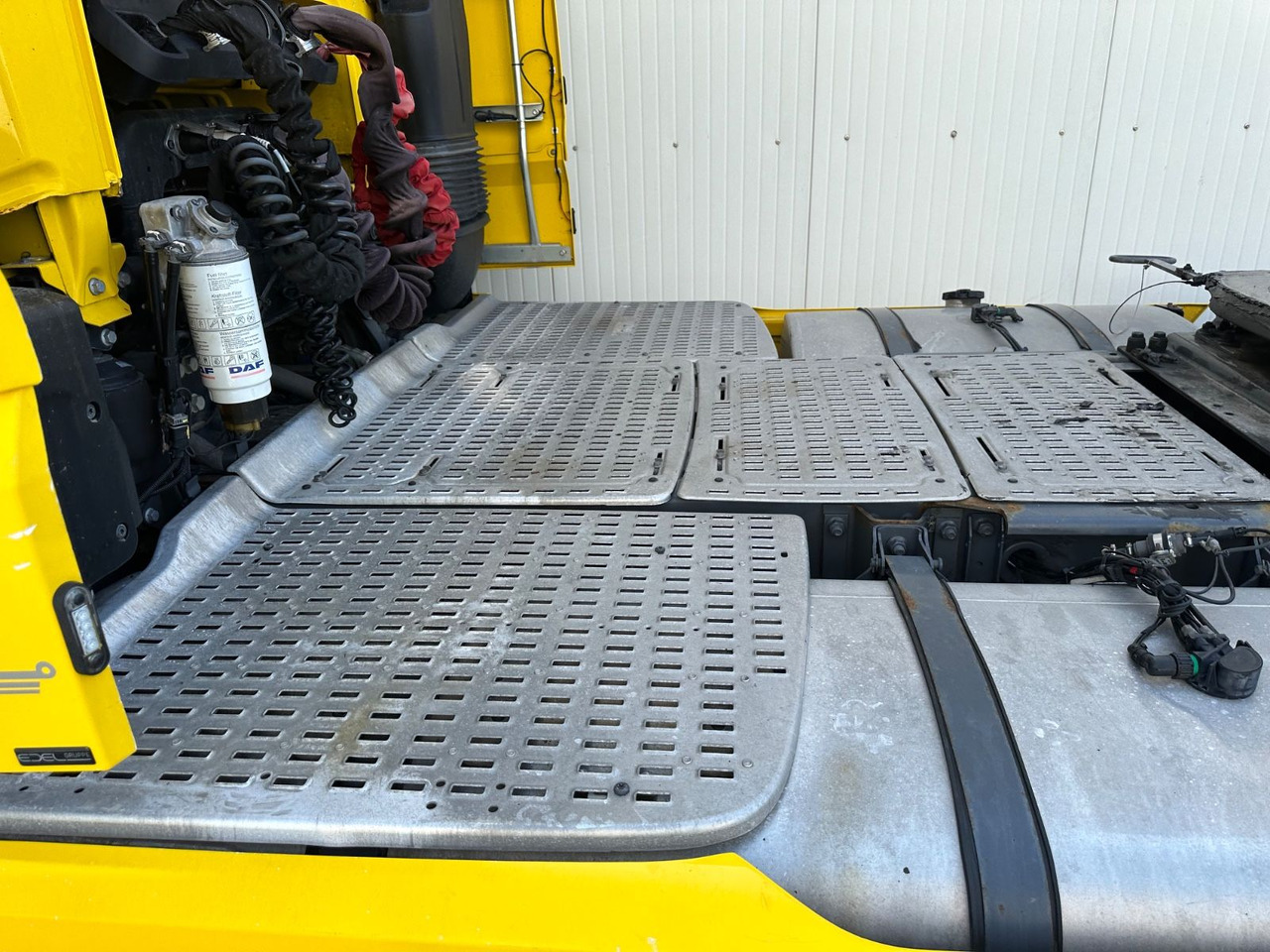 DAF XF 530 SSC Standklima Leder ALU Vollluft - יחידת טרקטור: תמונה 5 DAF XF 530 SSC Standklima Leder ALU Vollluft - יחידת טרקטור: תמונה 5