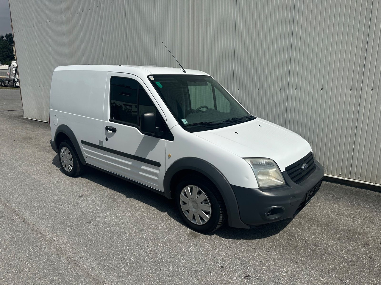 Ford Transit Connect - כלי רכב מסחרי עם לוח: תמונה 2 Ford Transit Connect - כלי רכב מסחרי עם לוח: תמונה 2