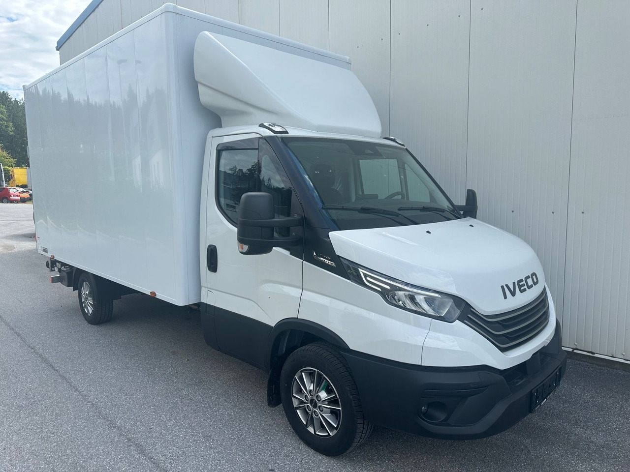 Iveco Daily 35S14 8g HiMatic LBW Mod 2025 - כלי רכב מסחרי עם תיבה: תמונה 2 Iveco Daily 35S14 8g HiMatic LBW Mod 2025 - כלי רכב מסחרי עם תיבה: תמונה 2