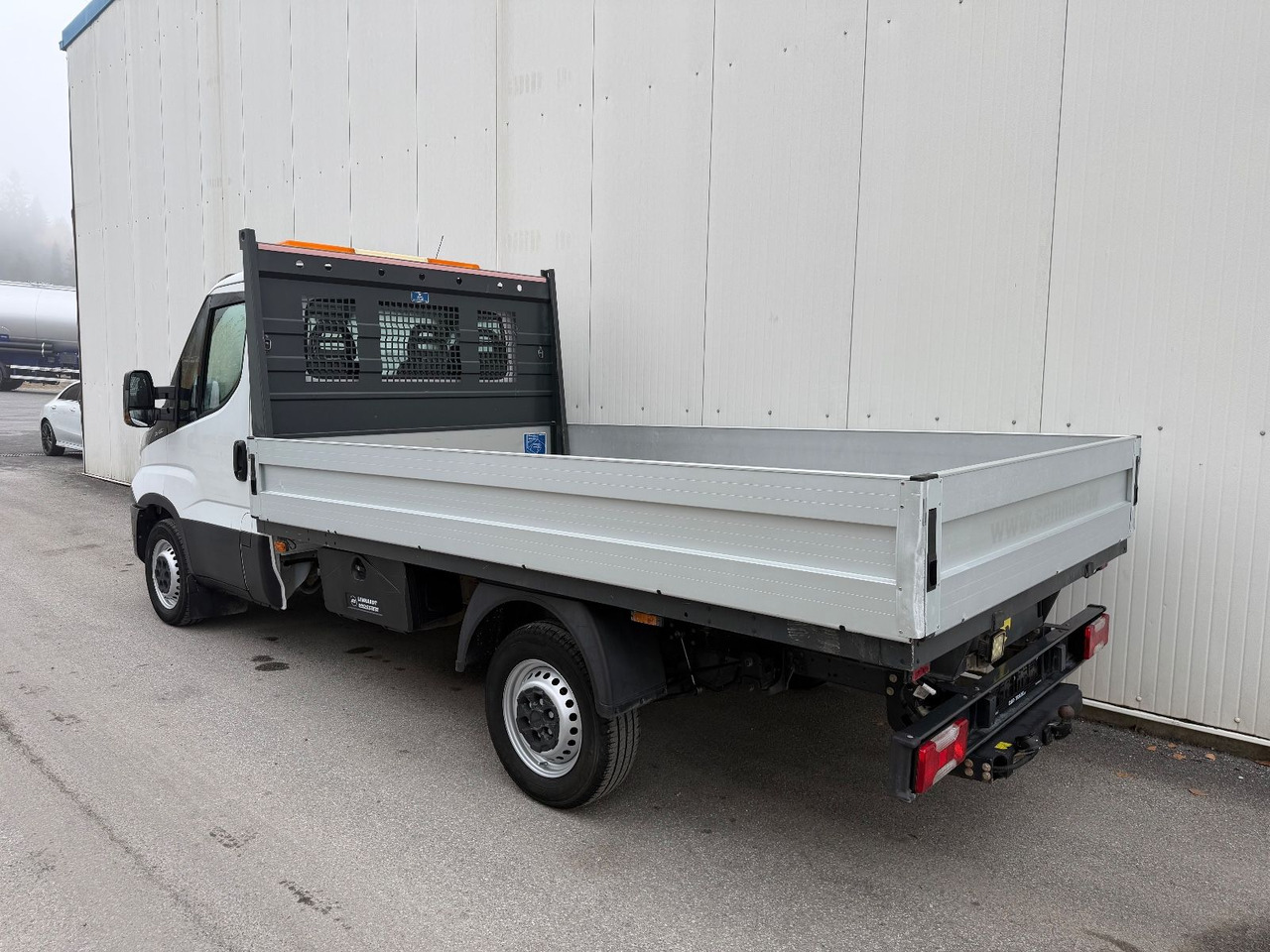 Iveco Daily 35S16 Kliam/AHK - כלי רכב מסחרי במיטה שטוחה: תמונה 3 Iveco Daily 35S16 Kliam/AHK - כלי רכב מסחרי במיטה שטוחה: תמונה 3