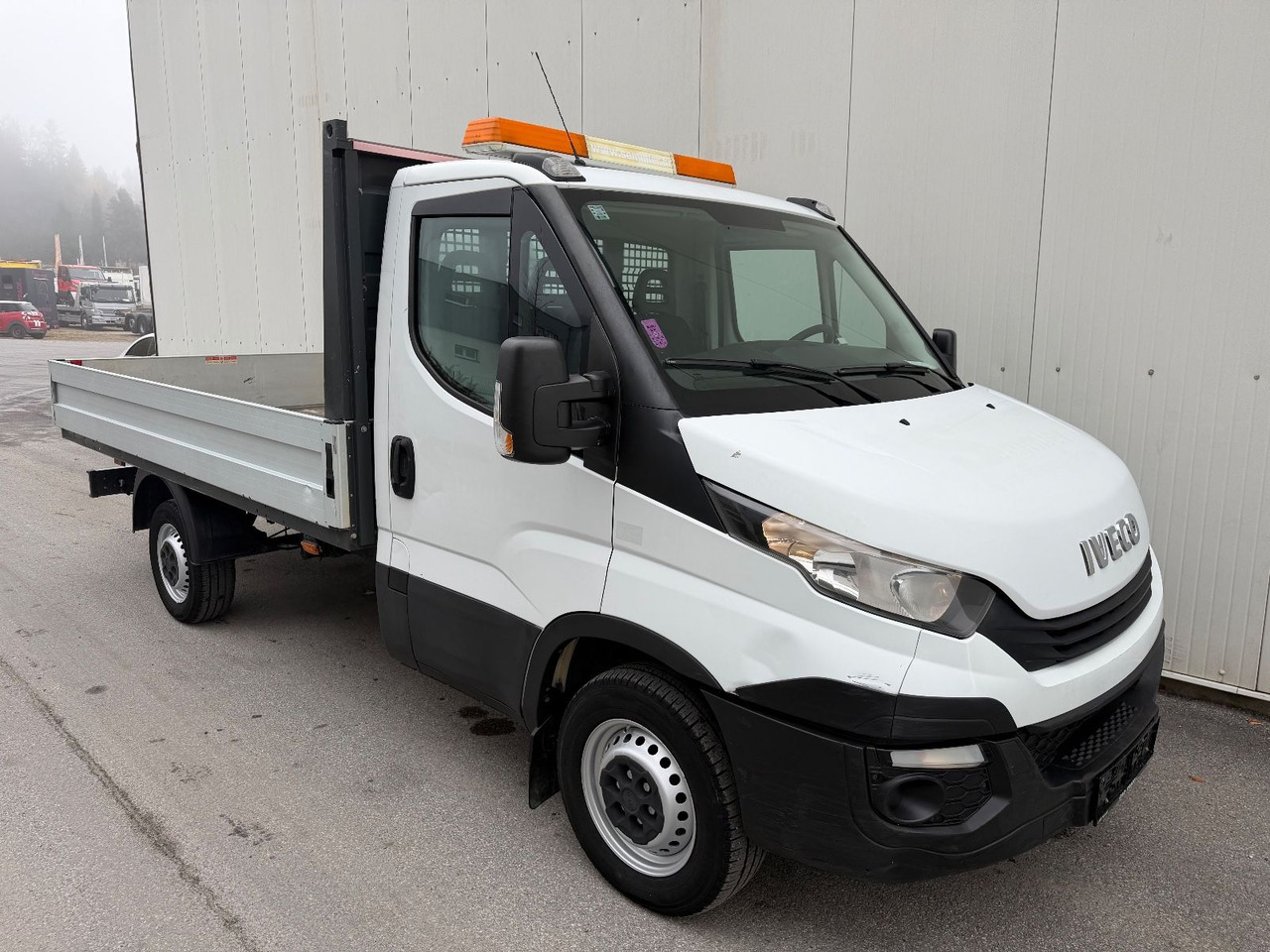 Iveco Daily 35S16 Kliam/AHK - כלי רכב מסחרי במיטה שטוחה: תמונה 2 Iveco Daily 35S16 Kliam/AHK - כלי רכב מסחרי במיטה שטוחה: תמונה 2