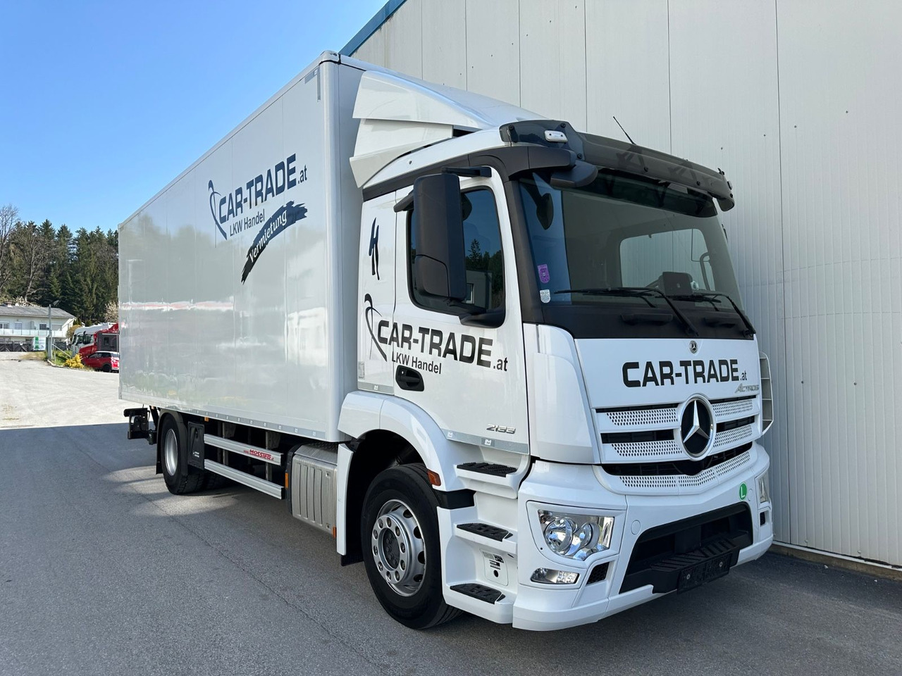 Mercedes-Benz Actros 1833 Koffer/LBW - משאית תיבה: תמונה 2 Mercedes-Benz Actros 1833 Koffer/LBW - משאית תיבה: תמונה 2