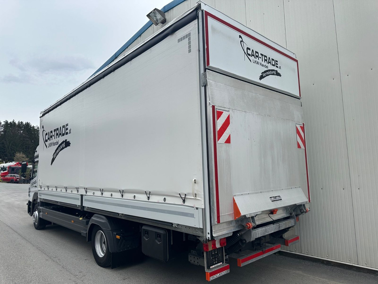 Mercedes-Benz Atego 1524 BigSpace LBW Navi/Kamera - משאית וילונות צד: תמונה 4 Mercedes-Benz Atego 1524 BigSpace LBW Navi/Kamera - משאית וילונות צד: תמונה 4