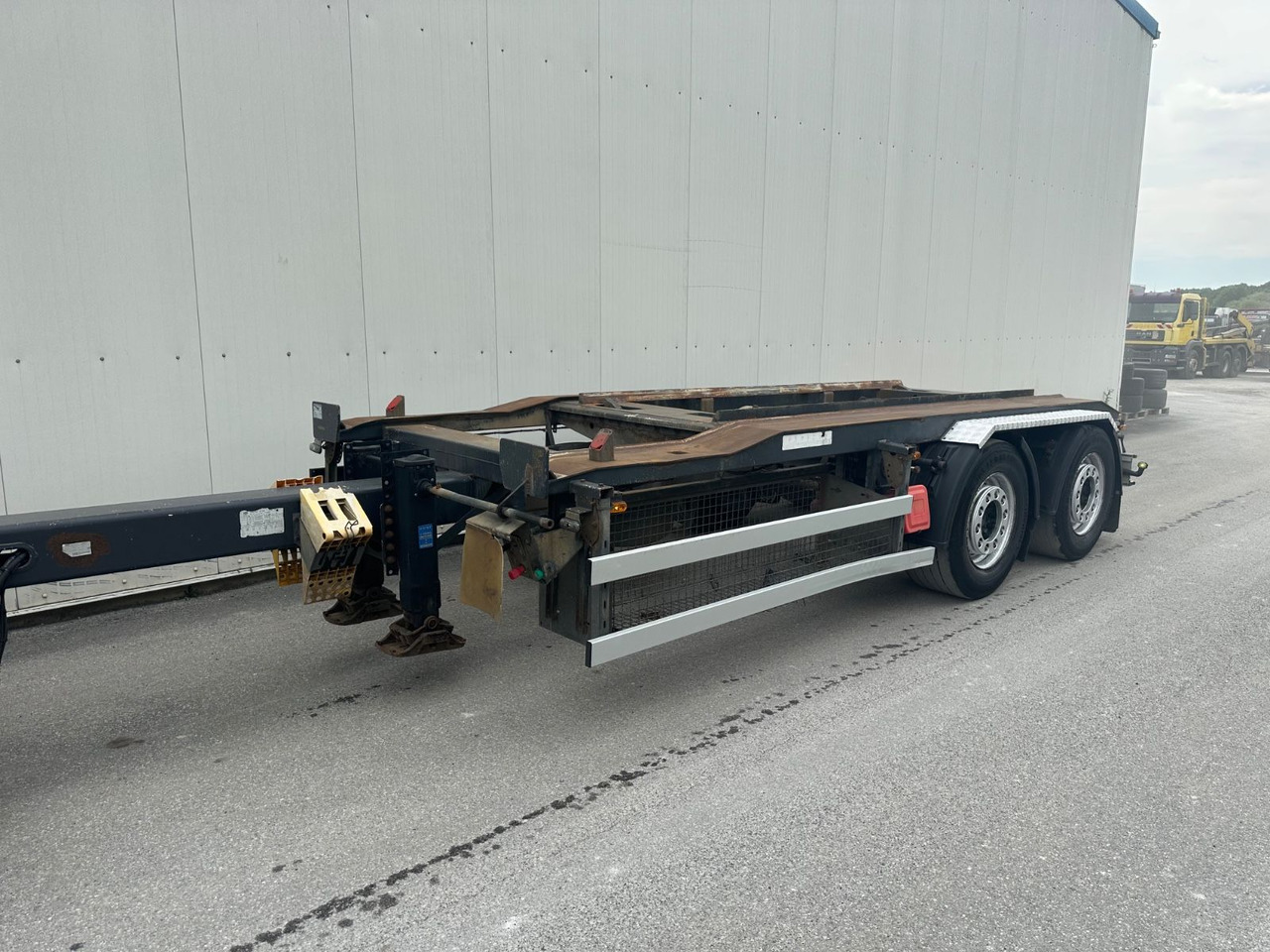 ROHR RZA/18 OSO MB Achsen - קרון נגרר מתגלגל/ מדלג: תמונה 1 ROHR RZA/18 OSO MB Achsen - קרון נגרר מתגלגל/ מדלג: תמונה 1