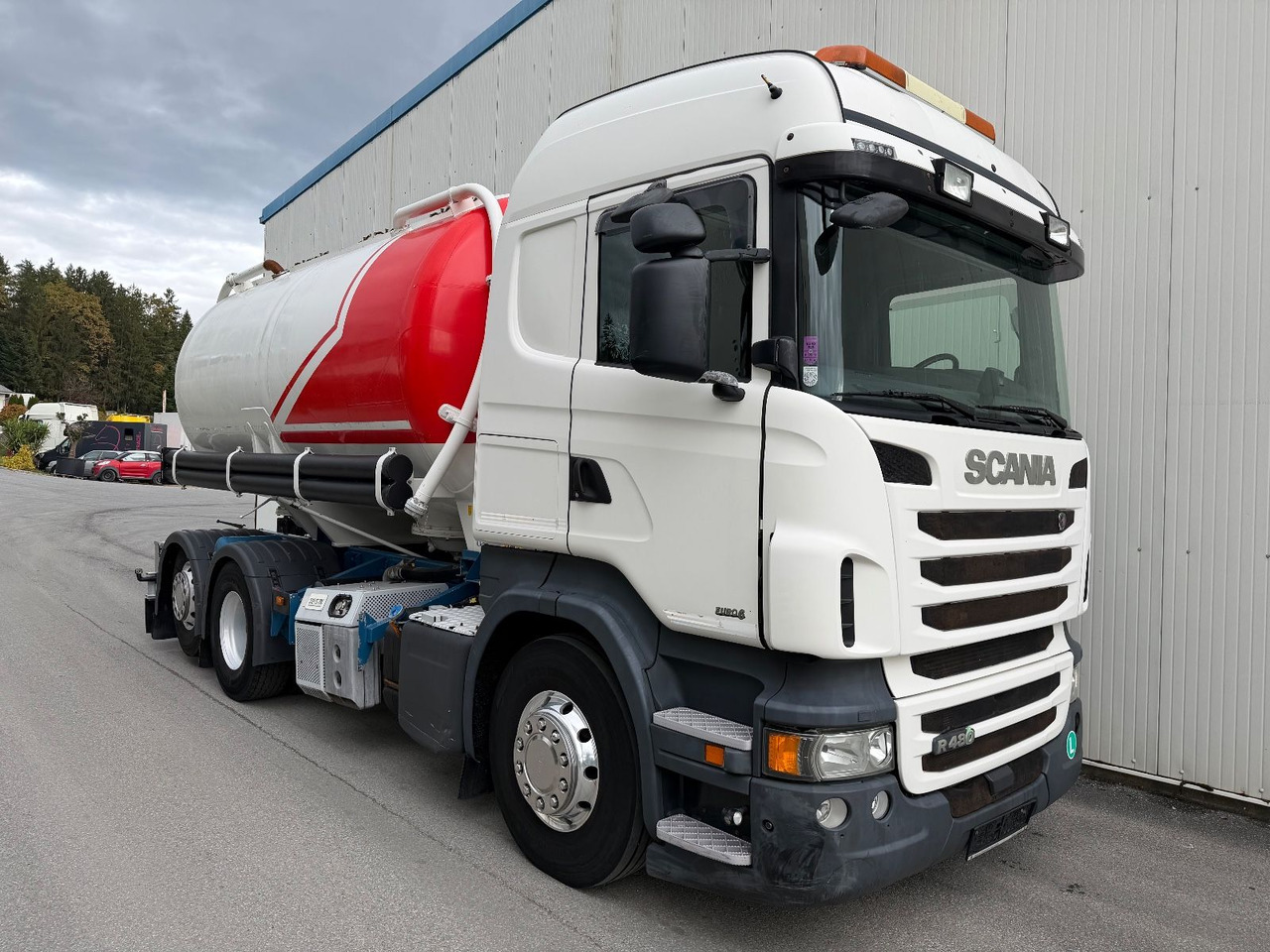 Scania R 480 Opticruise Highline Retarder PTO Standklim - משאית ואקום: תמונה 2 Scania R 480 Opticruise Highline Retarder PTO Standklim - משאית ואקום: תמונה 2