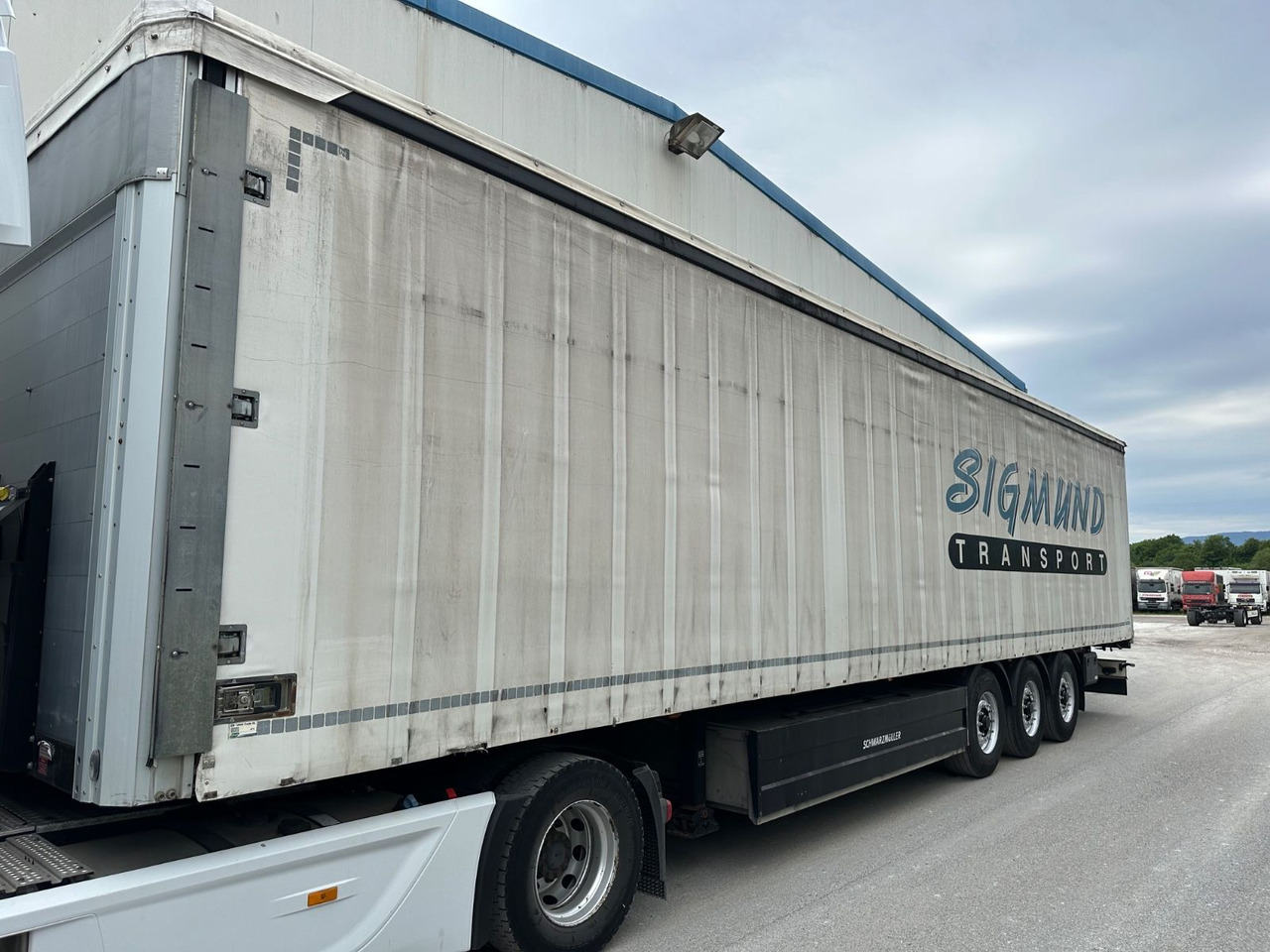 Schwarzmüller S1 J Getränkeplane LIFT BBW - סמיטריילר עם וילונות צד: תמונה 1 Schwarzmüller S1 J Getränkeplane LIFT BBW - סמיטריילר עם וילונות צד: תמונה 1