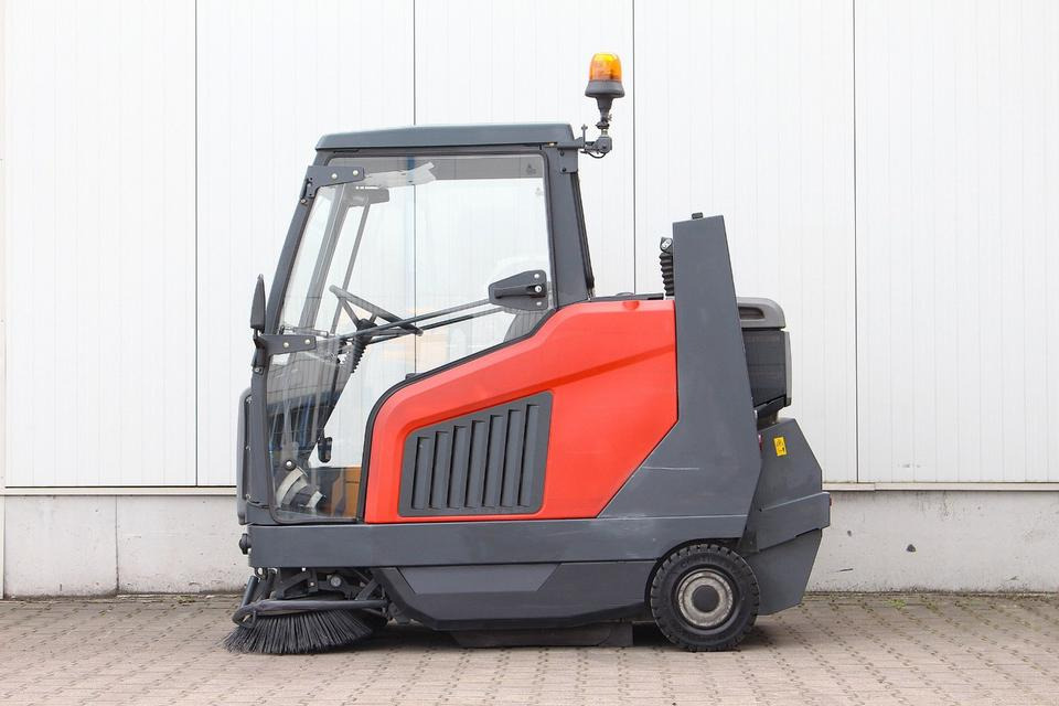 Hako Sweepmaster D1500RH Diesel UVV✅ - מטאטא תעשייתי: תמונה 2 Hako Sweepmaster D1500RH Diesel UVV✅ - מטאטא תעשייתי: תמונה 2