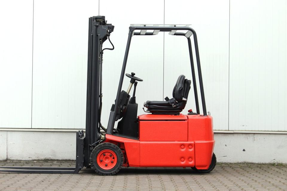 LINDE E15Z-02 Triplex 4,7m - מלגזה חשמלית: תמונה 5 LINDE E15Z-02 Triplex 4,7m - מלגזה חשמלית: תמונה 5