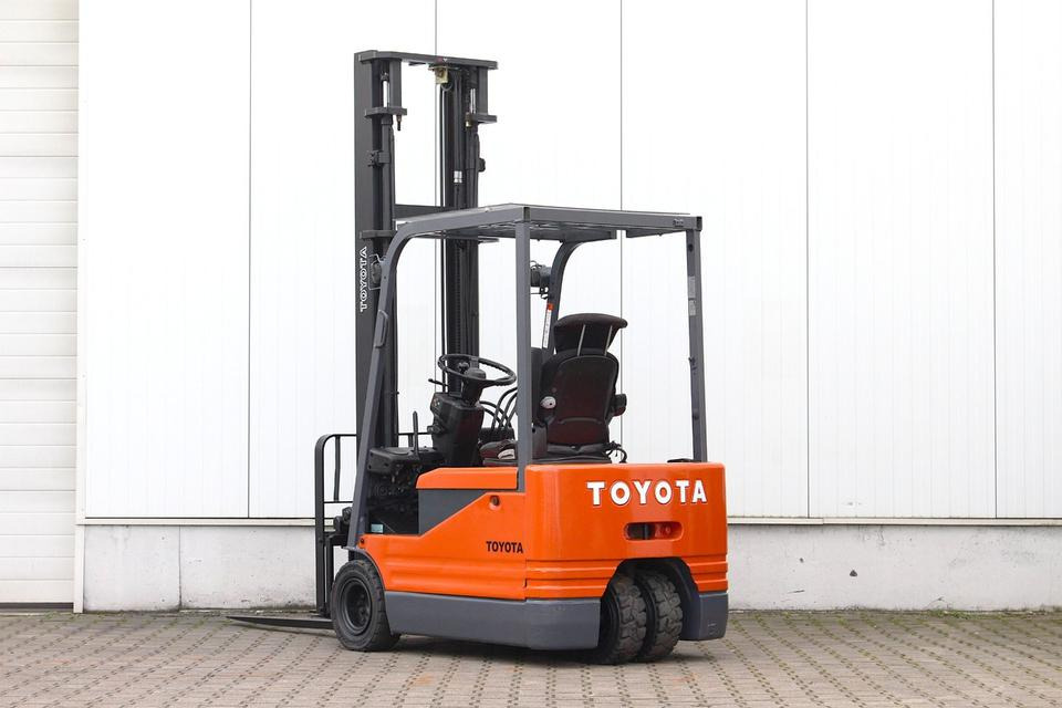 TOYOTA 5FBE15 - 1400kg - 4,5m UVV NEU - מלגזה חשמלית: תמונה 3 TOYOTA 5FBE15 - 1400kg - 4,5m UVV NEU - מלגזה חשמלית: תמונה 3