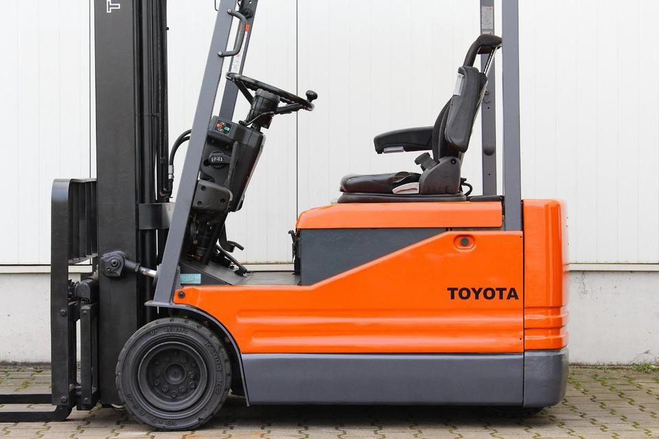 TOYOTA 5FBE15 - 1400kg - 4,5m UVV NEU - מלגזה חשמלית: תמונה 5 TOYOTA 5FBE15 - 1400kg - 4,5m UVV NEU - מלגזה חשמלית: תמונה 5