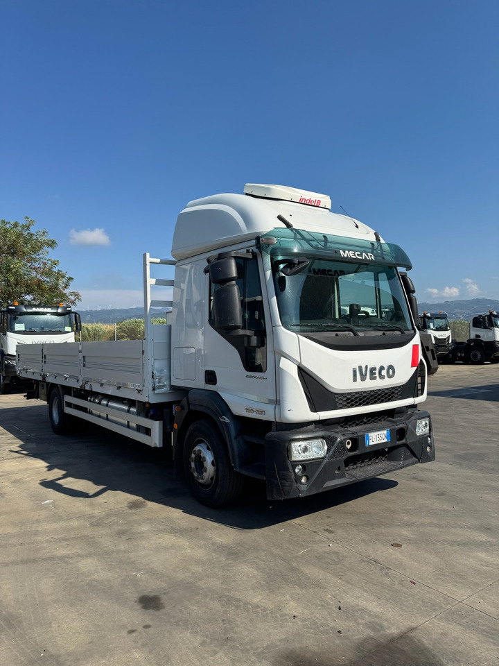 IVECO 160E - משאית צד נופל/ שטוחה: תמונה 1 IVECO 160E - משאית צד נופל/ שטוחה: תמונה 1