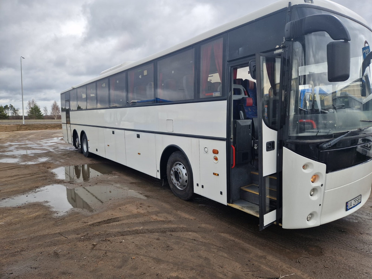 VOLVO B12B VEST HORISONT - אוטובוס בין עירוני: תמונה 3 VOLVO B12B VEST HORISONT - אוטובוס בין עירוני: תמונה 3