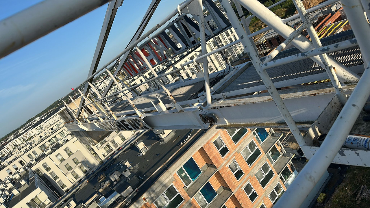 Liebherr 130 EC-B6 FR.Tronic - עגורן מגדל: תמונה 2 Liebherr 130 EC-B6 FR.Tronic - עגורן מגדל: תמונה 2