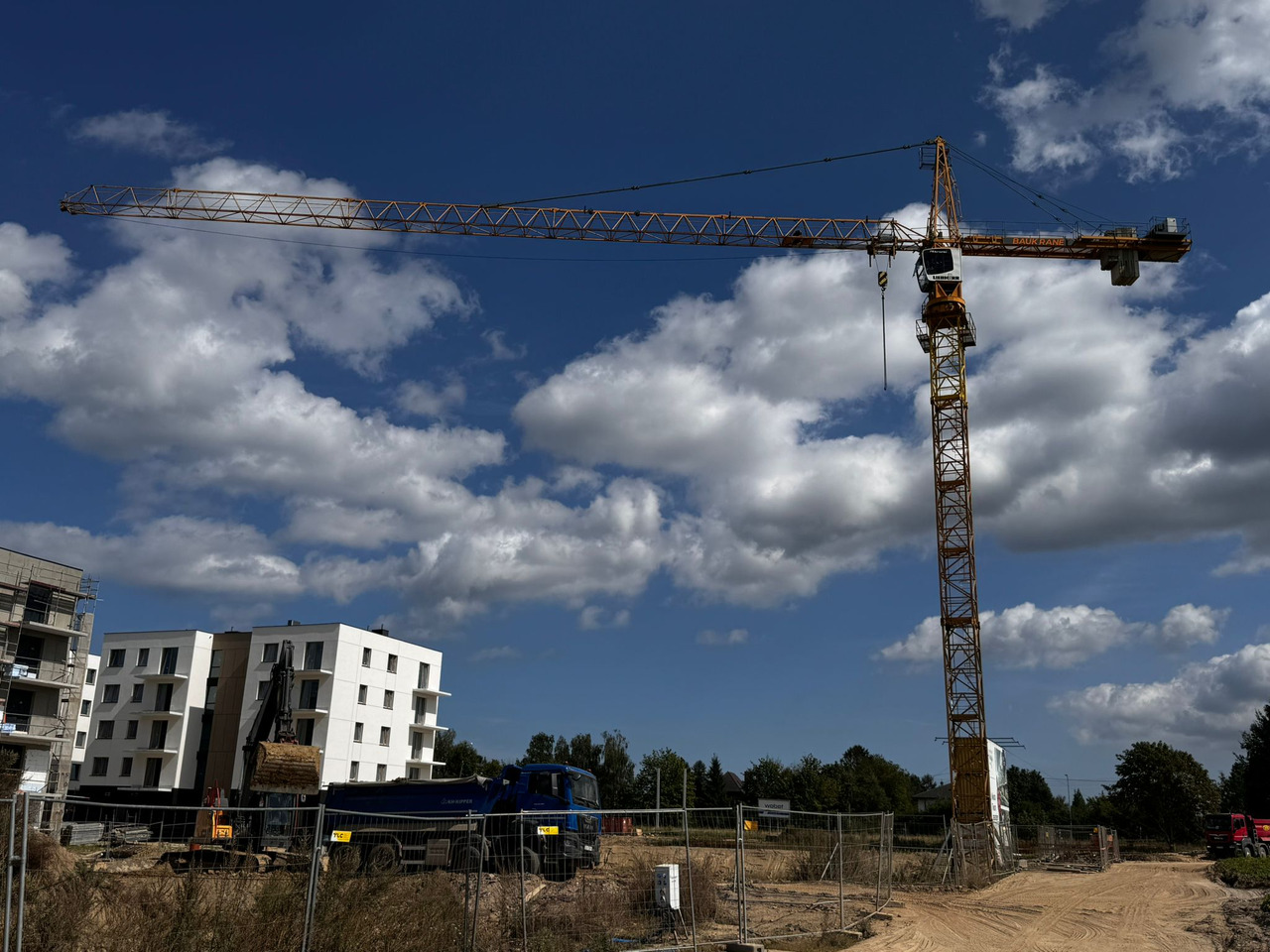 Liebherr 154 EC-H - עגורן מגדל: תמונה 1 Liebherr 154 EC-H - עגורן מגדל: תמונה 1