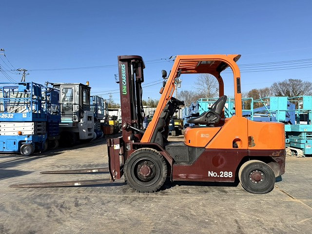 UNICARRIERS FD30T5 - מלגזה: תמונה 2 UNICARRIERS FD30T5 - מלגזה: תמונה 2