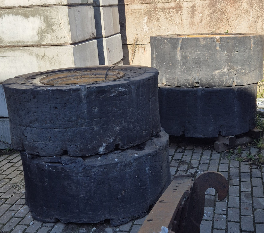 JCB 426, 435, 436 - חבילת גלגלים וצמיגים עבור מעמיס גלגלים: תמונה 4 JCB 426, 435, 436 - חבילת גלגלים וצמיגים עבור מעמיס גלגלים: תמונה 4