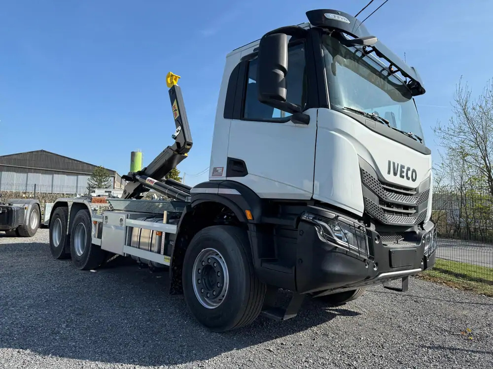 Iveco AD300T48 HYVALIFT 20 TONS*pare-choc hydraulique - משאית הרמת וו: תמונה 2 Iveco AD300T48 HYVALIFT 20 TONS*pare-choc hydraulique - משאית הרמת וו: תמונה 2