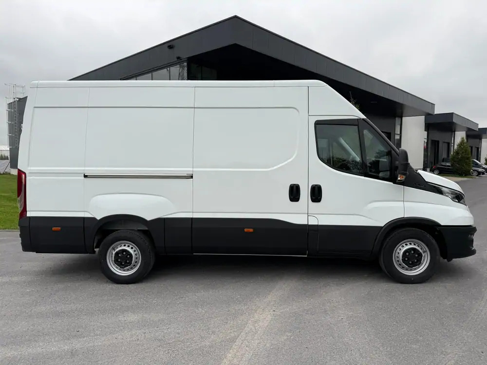 Iveco Daily 35-140 *L2H2*DISPO DE STOCK*Airco*Cruise control - כלי רכב מסחרי עם לוח: תמונה 3 Iveco Daily 35-140 *L2H2*DISPO DE STOCK*Airco*Cruise control - כלי רכב מסחרי עם לוח: תמונה 3