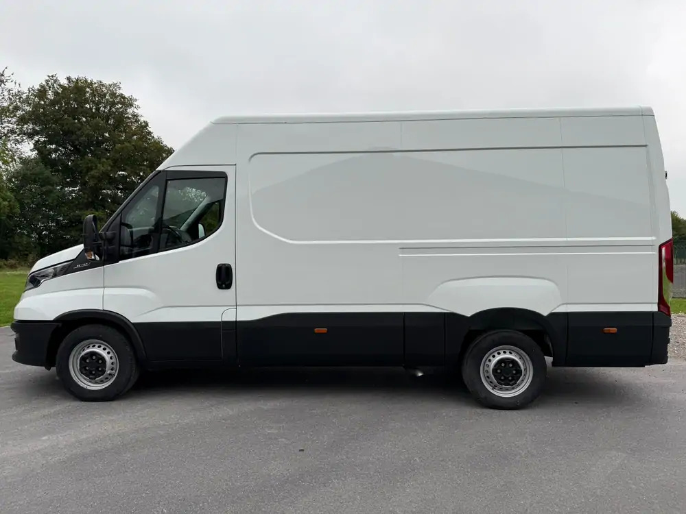 Iveco Daily 35-140 *L2H2*DISPO DE STOCK*Airco*Cruise control - כלי רכב מסחרי עם לוח: תמונה 4 Iveco Daily 35-140 *L2H2*DISPO DE STOCK*Airco*Cruise control - כלי רכב מסחרי עם לוח: תמונה 4
