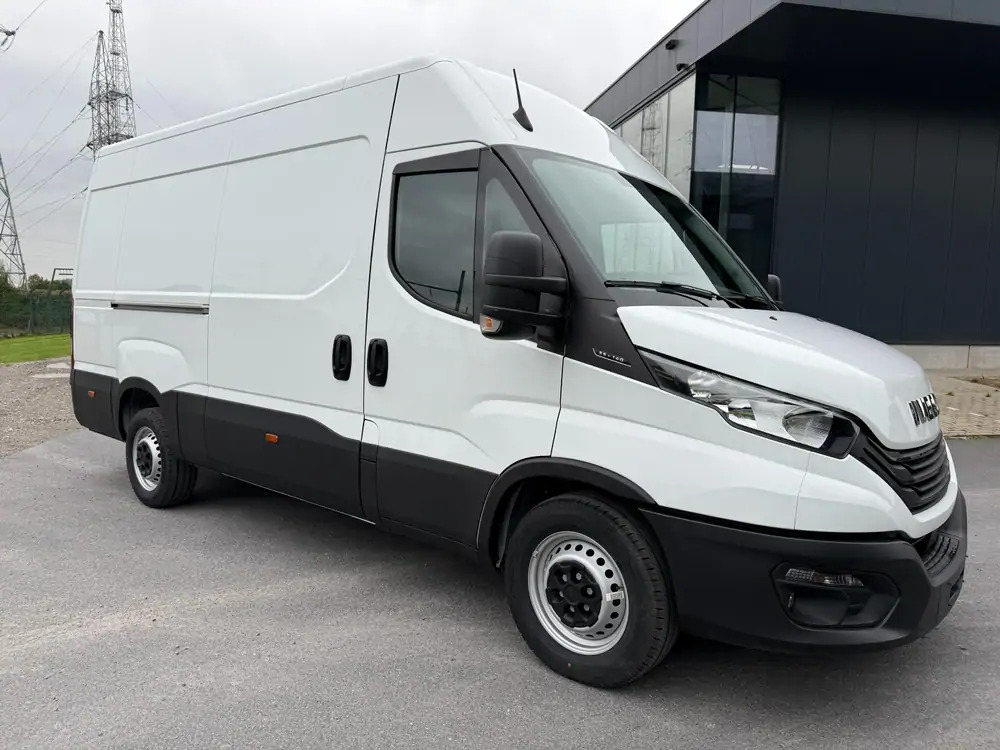 Iveco Daily 35-140 *L3H2*DISPO DE STOCK*Airco*Cruise control - כלי רכב מסחרי עם לוח: תמונה 2 Iveco Daily 35-140 *L3H2*DISPO DE STOCK*Airco*Cruise control - כלי רכב מסחרי עם לוח: תמונה 2