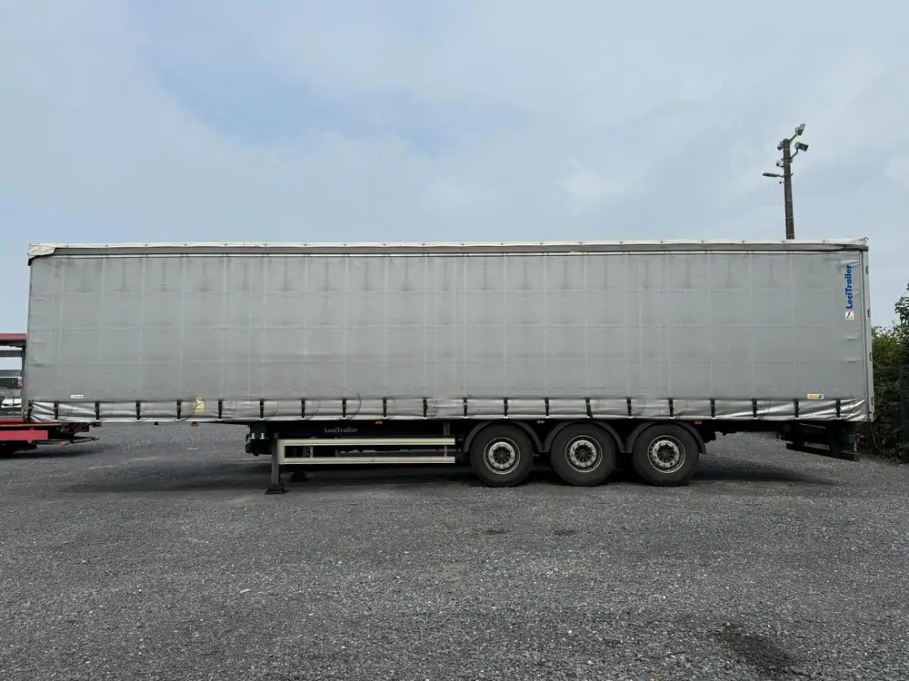 LeciTrailer Tautliner 3E20 Tautliner 3E20*1er essieu relevable*essieux SAF - סמיטריילר עם וילונות צד: תמונה 5 LeciTrailer Tautliner 3E20 Tautliner 3E20*1er essieu relevable*essieux SAF - סמיטריילר עם וילונות צד: תמונה 5